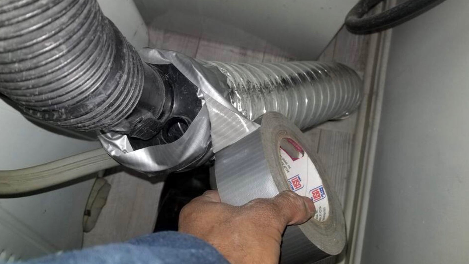 How to Fix a Dryer Vent Hose
